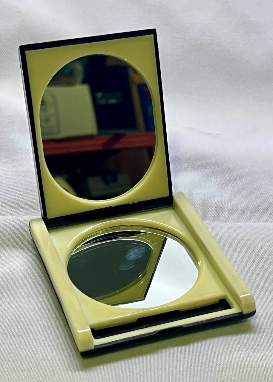 Espejo bolsillo vintage abierto - PetoRetro