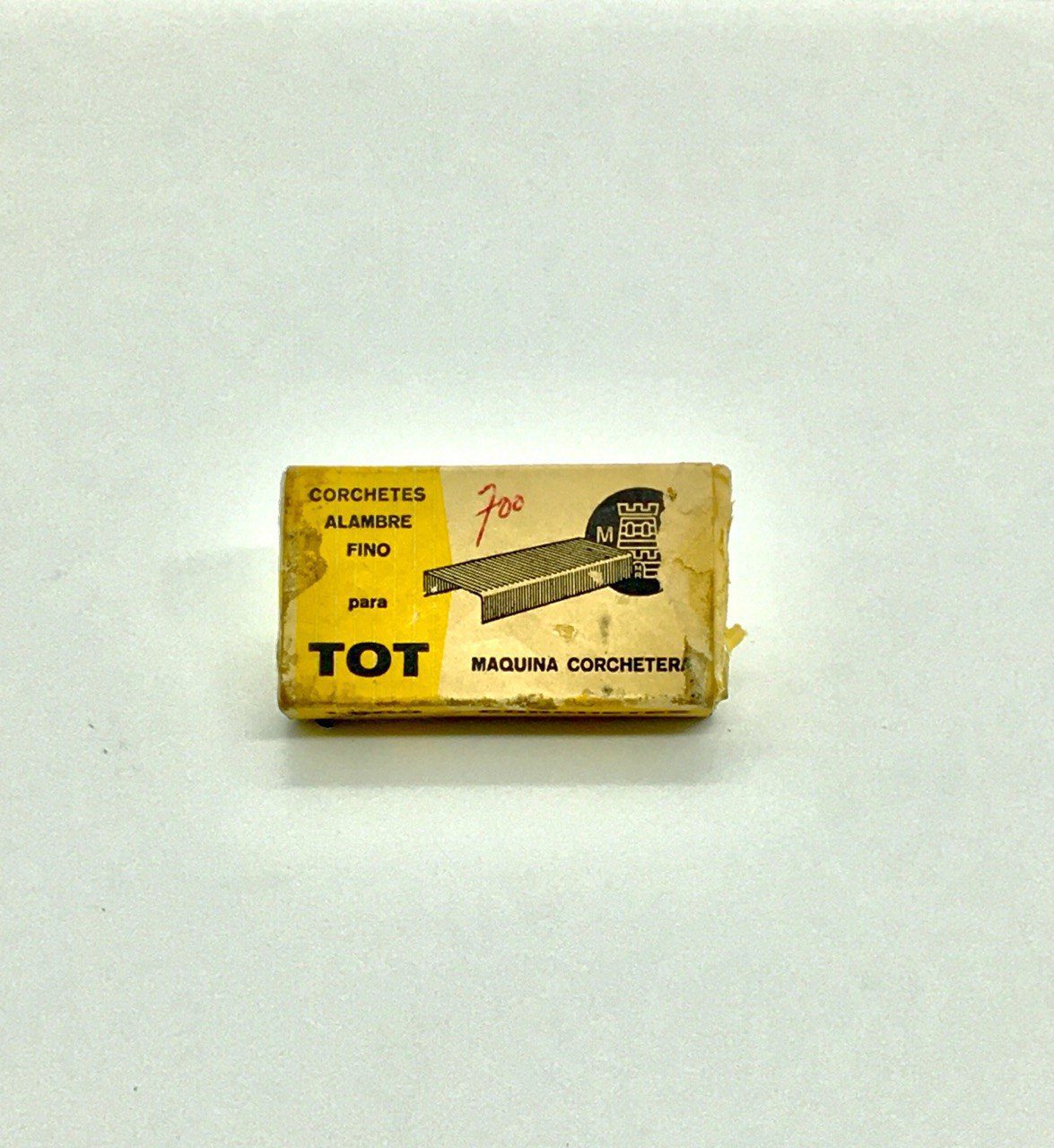 Lote papelería vintage chilena Torre, TOT y Pelikan | Corchetes y cinta para máquina de escribir retro - Imagen 5